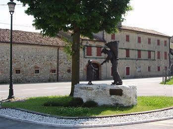 Ai Archi Di Andreola Monica 3*