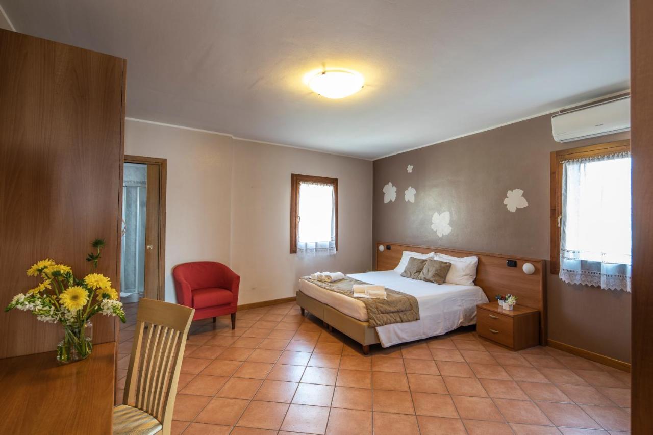 Locanda Ai Archi Di Andreola Monica Bed & Breakfast 3*